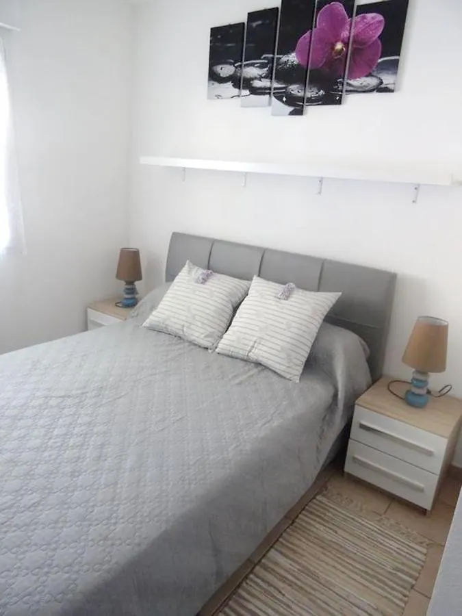 Appartement Charmant Villeneuve Les Avignon 55 M² + Terrasse 0*, Villeneuve-lès-Avignon