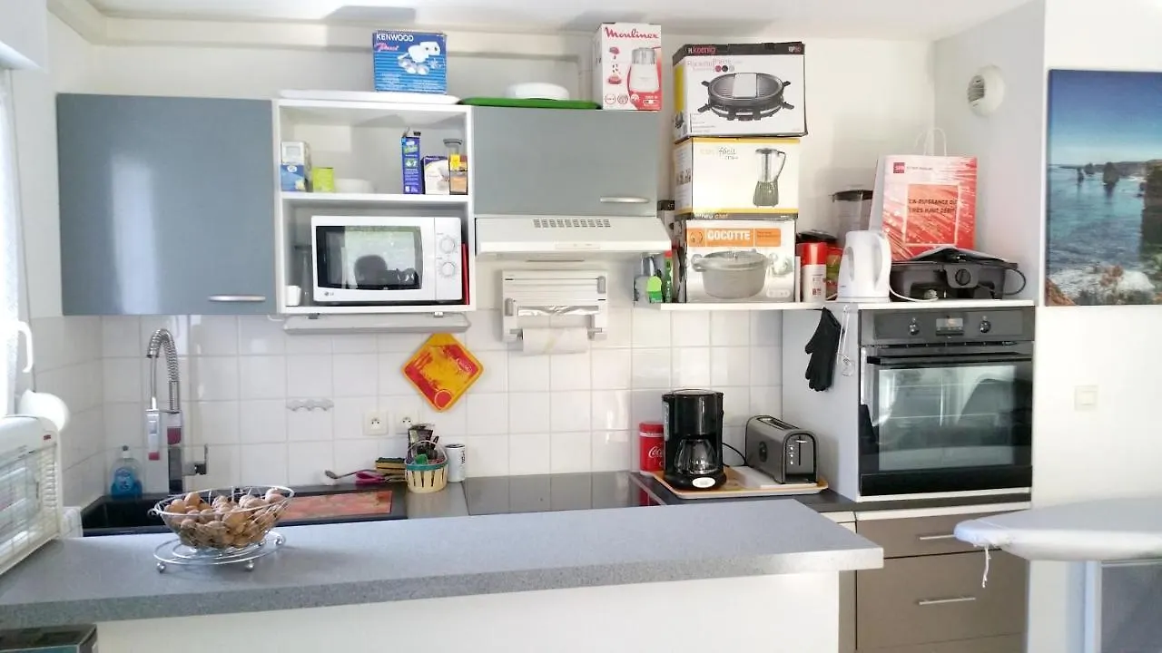 Appartement Charmant Villeneuve Les Avignon 55 M² + Terrasse 0*, Villeneuve-lès-Avignon Franciaország
